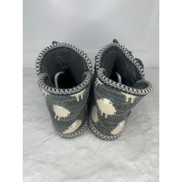 Womens Gray Sherpa Fleece Bootie Slippers With Pom-Poms & Sheep Print Backing - Picture 3 of 8